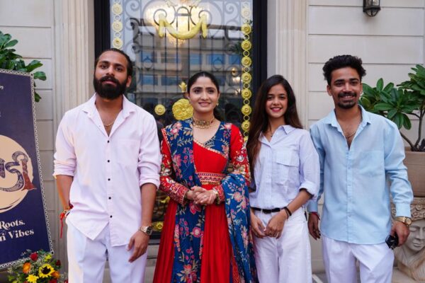 રિયલ અને રોયલ નવરાત્રિ એકસાથે : અમદાવાદમાં આર. એમ. પટેલ ફાર્મ ખાતે “માવડીનાં ગરબા”