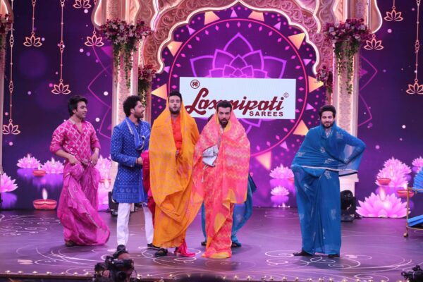 ઝી રિશ્તોં કા મેલાના દિવાલી સ્પેશિયલમાં ઝી ટીવીના કલાકારોએ મજેદાર સાડી પહેરવાની ચેલેન્જ સાથે સ્ટેજ ચમકાવ્યું!